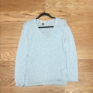 Old Navy Light Gray V-Neck Long Sleeve Sweater